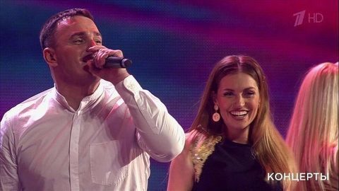 «Фабрика» и «Иванушки International» — «Despacito». Главный новогодний концерт. Фрагмент выпуска от 31.12.2017