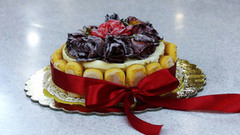 Украшаем торт розами. Доброе утро. Фрагмент выпуска от 03.11.2016