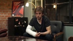 «Мой герой — взбалмошный оперативник». Александр Паль о своем герое в сериале «Налет»