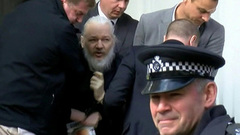 Правозащитники, журналисты и активисты по всему миру требуют освободить из тюрьмы Джулиана Ассанжа. Толстой. Воскресенье. Фрагмент выпуска от 14.04.2019