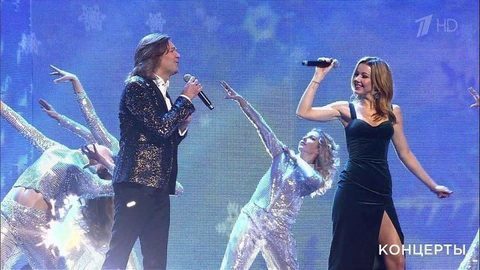 Юлианна Караулова и Дмитрий Маликов — «Снежинка». Главный новогодний концерт. Фрагмент выпуска от 31.12.2017