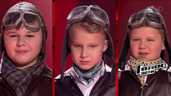 Михаил Москалев, Александр Дудко и Роман Трифонов. «Потому что мы пилоты». Голос.Дети-4. Поединки. Фрагмент выпуска от 07.04.2017