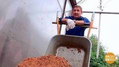 Дмитрий Талабуев и садовая тачка. Доброе утро. Фрагмент выпуска от 17.08.2017