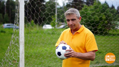 Как отремонтировать футбольный мяч. Доброе утро. Фрагмент выпуска от 18.06.2018