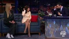 Карина Андоленко и Агния Кузнецова. Вечерний Ургант. 1053 выпуск от 05.12.2018