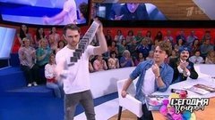 Магия кардистри: иллюзионист Андрей Жих показывает фокусы с картами. Сегодня вечером. Фрагмент выпуска от 01.06.2019