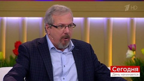 «Я увидел огромного пса в клетке и думаю: вот я попал!» — Алексей Лысенков о съемках проекта «Живая жизнь». Сегодня. День начинается. Фрагмент выпуска от 26.03.2019