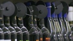 Поддельный алкоголь: попробуй опознай! Доброе утро. Фрагмент выпуска от 26.11.2015