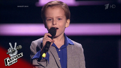 Михаил Сандалов. «Очки-тапочки». Голос.Дети-5. Слепое прослушивание. Фрагмент выпуска от 02.02.2018