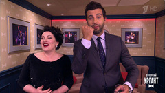 Хибла Герзмава голосом деформирует пластиковый стакан. Пролог. Вечерний Ургант. Фрагмент выпуска от 18.09.2018