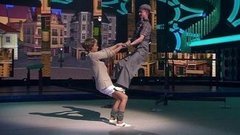 Настасья Самбурская и Стас Казаев — «Бабушка и хипстер». Вольные упражнения. Без страховки. Фрагмент выпуска от 31.01.2016