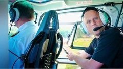 Петр: пресс-секретарь в Союзе спасателей, работал уборщиком в школе и ведущим на радио, готовит борщ с пампушками. Давай поженимся! Фрагмент выпуска от 16.03.2016