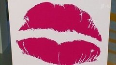 О чем расскажет поцелуй на салфетке. Жить здорово! Фрагмент выпуска от 26.04.2016