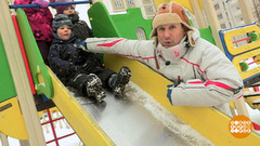 Дмитрий Талабуев на детской площадке. Доброе утро. Фрагмент выпуска от 05.02.2018