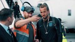 Селфи с Гарри Кейном на взлетной полосе. Чемпионат мира по футболу FIFA 2018 в России™