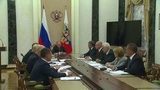 О необходимости выполнения всех социальных обязательств на специальном совещании напомнил Владимир Путин