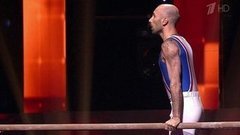 Евгений Папунаишвили. Выступление на брусьях. Без страховки. Фрагмент выпуска от 27.03.2016