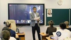 Первый в школе. Вечерний Ургант. Фрагмент выпуска от 05.10.2018