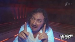 «Все шло хорошо, пока не началась история с линзами», — Игорь Николаев о съемках в клипе «Розово-малиновое вино». Сегодня вечером. Фрагмент выпуска от 12.01.2019