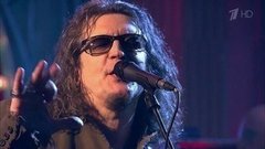 Сергей Галанин и группа «Серьга» — «Там, где далеко». Вечерний Ургант. Фрагмент выпуска от 24.05.2016