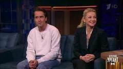 Актеры Ольга Медынич и Егор Корешков. Вечерний Ургант. Фрагмент выпуска от 05.10.2017