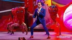 Артур Пирожков — «Как Челентано». Церемония вручения народной премии «Золотой граммофон». Фрагмент выпуска от 01.01.2018