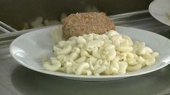 Детские столовые: чем кормят? Доброе утро. Фрагмент выпуска от 17.11.2015