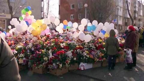 В Кемерове сегодня третий день траура по погибшим при пожаре в торговом центре «Зимняя вишня»