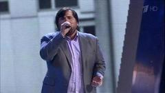 Шарип Умханов — «Голос». Большой праздничный концерт к Дню государственного флага России. Фрагмент выпуска от 27.08.2016