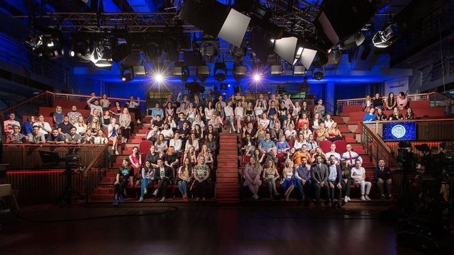 <p>Фотолестница за 11 сентября 2019 года. Гости студии: Ирина Розанова и Леонид Ярмольник, Ксения Собчак и Константин Богомолов</p>