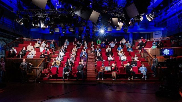 <p>Фотолестница за 8 июня 2021 года. Гости студии: MORGENSHTERN, группа «Три дня дождя».</p>