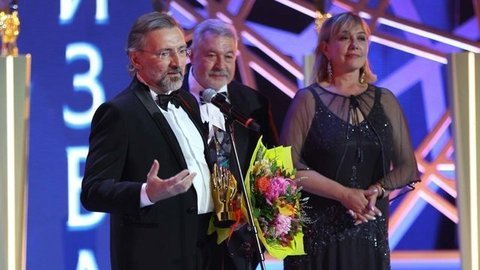 «У парнишки была запредельная деформация позвоночника, но теперь он может бегать», — лауреат премии «Призвание» Сергей Колесов. Призвание-2019. Премия лучшим врачам России