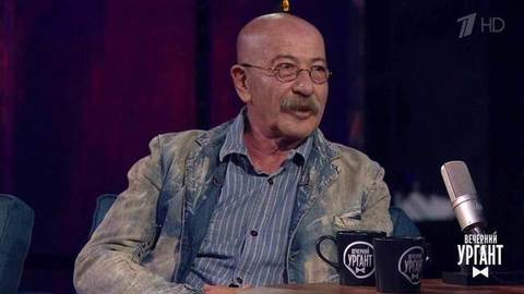 Музыкант Александр Розенбаум о чистоте в Петербурге. Вечерний Ургант. Фрагмент выпуска от 19.06.2019