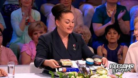 Говядина под майонезом и хлеб в кубиках: как питаются космонавты. Сегодня вечером. Фрагмент выпуска от 22.06.2019