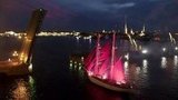 В Санкт-Петербурге для выпускников устроили грандиозный праздник