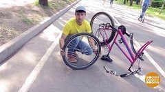 Как отремонтировать камеру на велосипеде. Доброе утро. Фрагмент выпуска от 11.07.2019