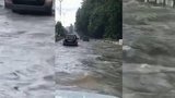 Сразу несколько регионов России оказались во власти непогоды