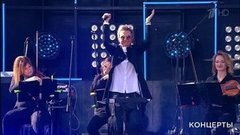 Светлана Сурганова — «Апрельская». Концерт-митинг ко Дню Государственного флага России. Фрагмент выпуска от 24.08.2019