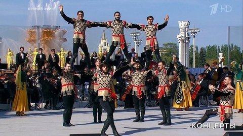 Дживан Гаспарян и ансамбль «Цветы Армении». День города. Фрагмент выпуска от 07.09.2019