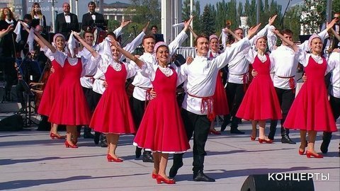 Государственный академический ансамбль народного танца им. И. Моисеева — «Лето». День города. Фрагмент выпуска от 07.09.2019