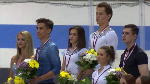 Церемония награждения. Пары. Baltic Cup. Гран-при по фигурному катанию среди юниоров 2019/20