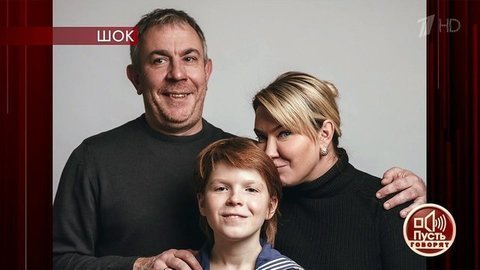 Видеохроника травли и зависти: головой в унитаз за успехи. Пусть говорят. Выпуск от 10.10.2019