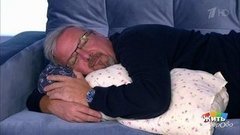 Как спать, если что-то болит. Жить здорово! Фрагмент выпуска от 16.10.2019