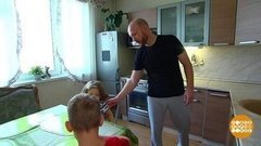 А теперь домохозяйкой будет папа! Доброе утро. Фрагмент выпуска от 25.10.2019