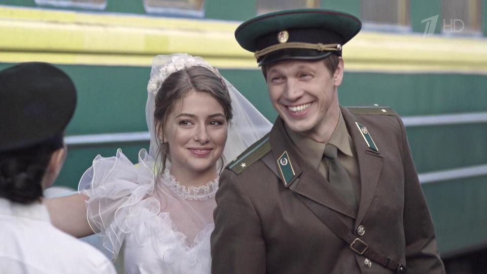 Жених с дружком устроили групповой секс русской молодой невесте