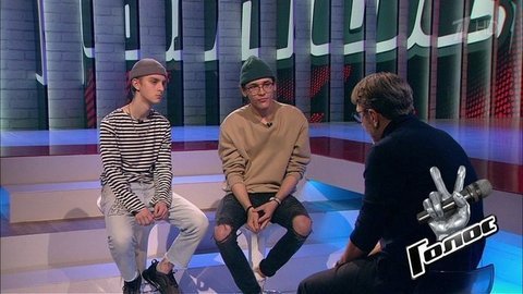 «Вы должны прошибать стены своей энергией», — Сергей Шнуров перед Поединком Арсения Курчанина и Максима Субачева. Голос 8. Фрагмент выпуска от 29.11.2019