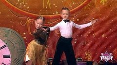 Веселые танцоры Дарья Шиловская и Демьян Лео. Лучше всех! Фрагмент