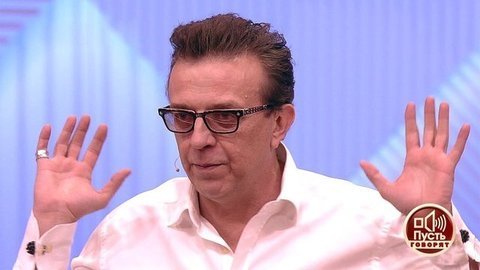 «Звезду надо знать в лицо!»: певец устроил скандал в аэропорту. Пусть говорят. Выпуск от 20.01.2020