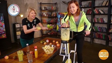Юлия Савичева крутит педали. Доброе утро. Суббота. Фрагмент выпуска от 08.02.2020