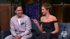Актеры Полина Максимова и Егор Корешков о сериале «257 причин, чтобы жить». Вечерний Ургант. Фрагмент выпуска от 31.03.2020